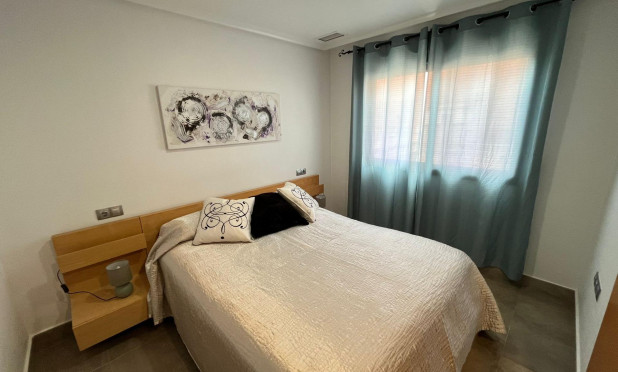 Resale - Apartment / flat - Torrevieja - La Mata