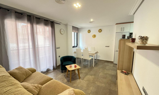 Resale - Apartment / flat - Torrevieja - La Mata