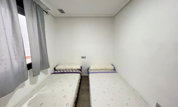 Resale - Apartment / flat - Torrevieja - La Mata