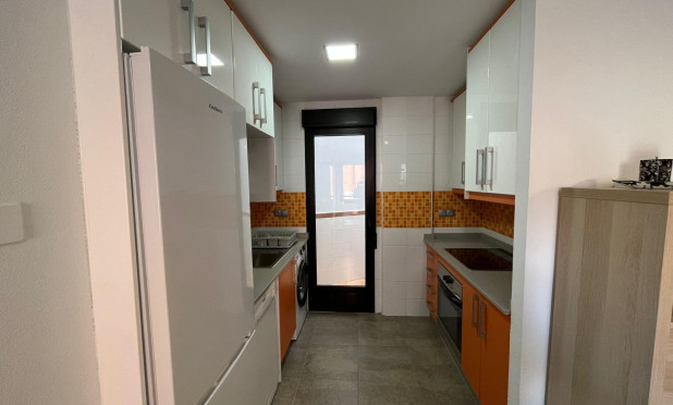 Resale - Apartment / flat - Torrevieja - La Mata