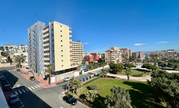 Resale - Apartment / flat - Torrevieja - Cabo Cervera