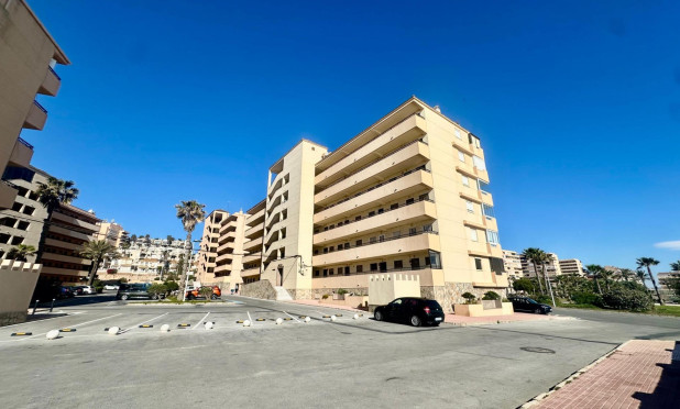 Resale - Apartment / flat - Torrevieja - Cabo Cervera