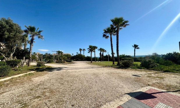 Resale - Apartment / flat - Torrevieja - Cabo Cervera
