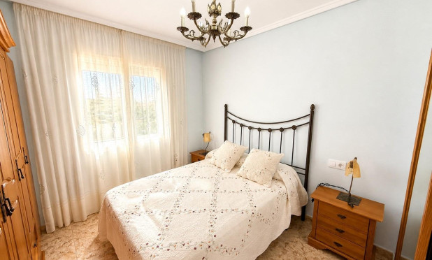 Resale - Apartment / flat - Torrevieja - Nueva Torrevieja