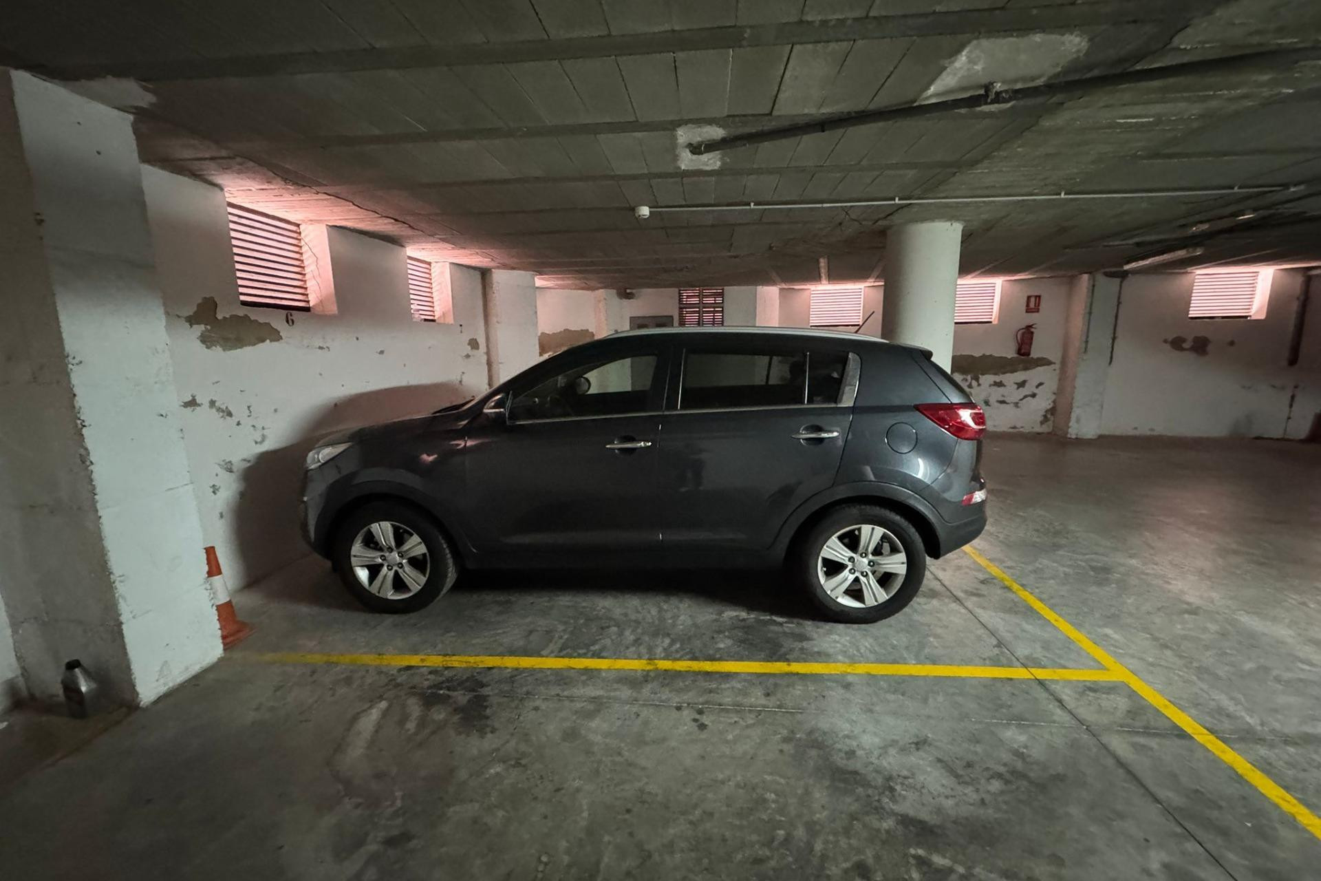 Revente - Parking - Torrevieja - Estacion de autobuses