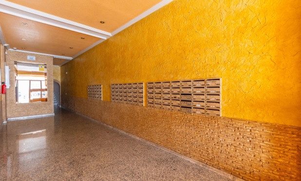 Revente - Appartement - Torrevieja - Centro - Muelle Pesquero