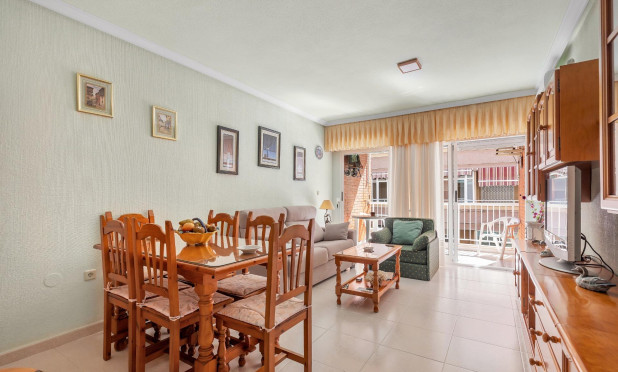 Resale - Apartment / flat - Torrevieja - Playa del Cura