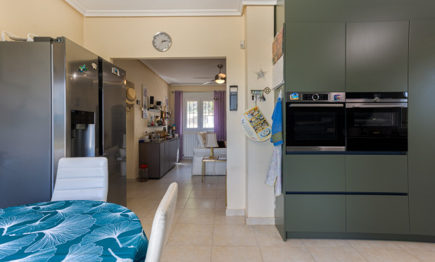 Resale - Villa - La Zarza