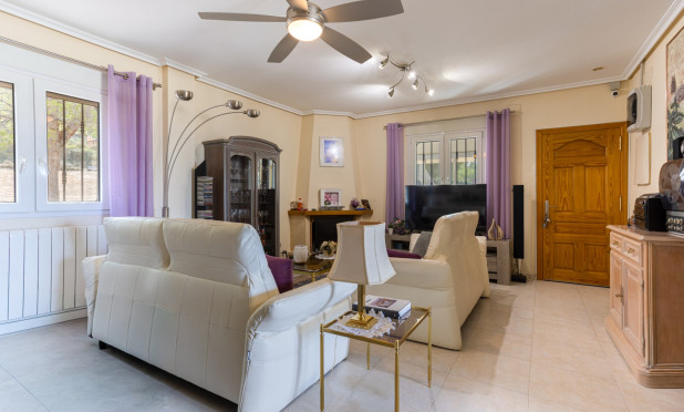 Resale - Villa - La Zarza