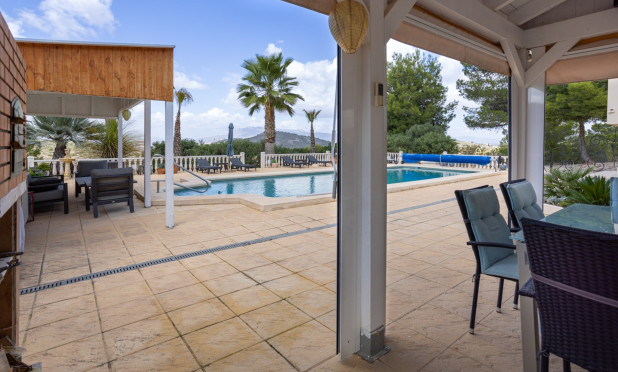 Resale - Villa - La Zarza