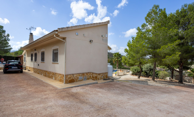 Resale - Villa - La Zarza
