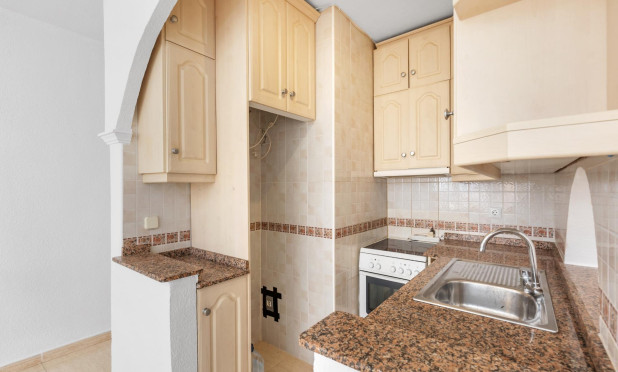 Resale - Apartment / flat - Torrevieja - Puerto Deportivo