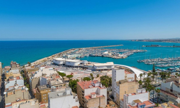 Resale - Apartment / flat - Torrevieja - Puerto Deportivo