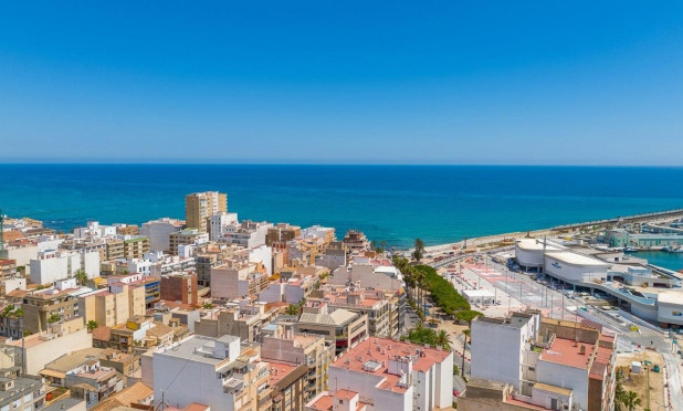 Resale - Apartment / flat - Torrevieja - Puerto Deportivo