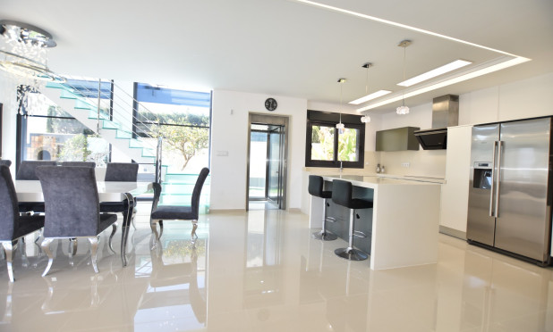 Reventa - Villa - San Miguel de Salinas