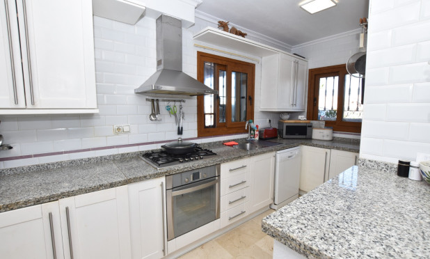 Resale - Villa - Algorfa - La Finca Golf Resort