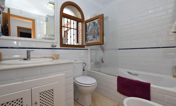Resale - Villa - Algorfa - La Finca Golf Resort