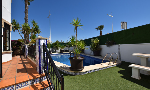 Resale - Villa - Algorfa - La Finca Golf Resort