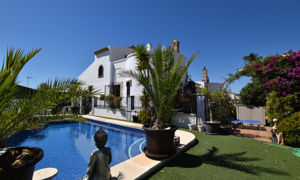 Resale - Villa - Algorfa - La Finca Golf Resort