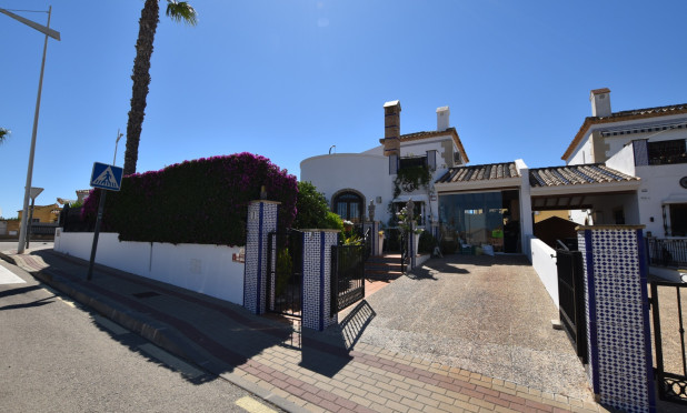 Resale - Villa - Algorfa - La Finca Golf Resort