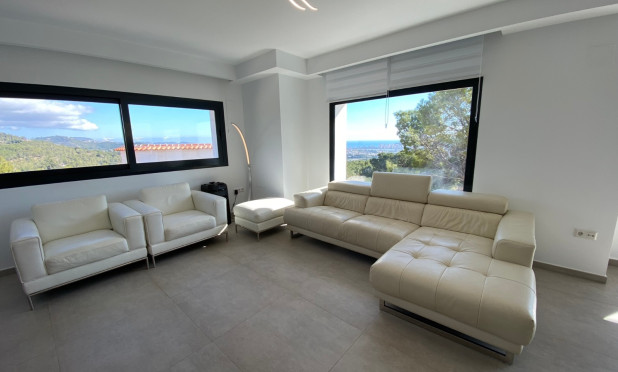 Resale - Villa - Calpe
