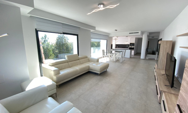 Resale - Villa - Calpe