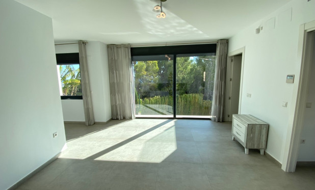 Resale - Villa - Calpe