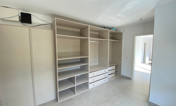Resale - Villa - Calpe