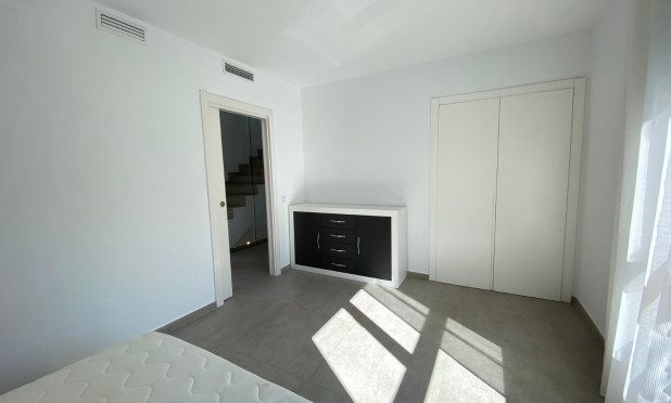 Resale - Villa - Calpe
