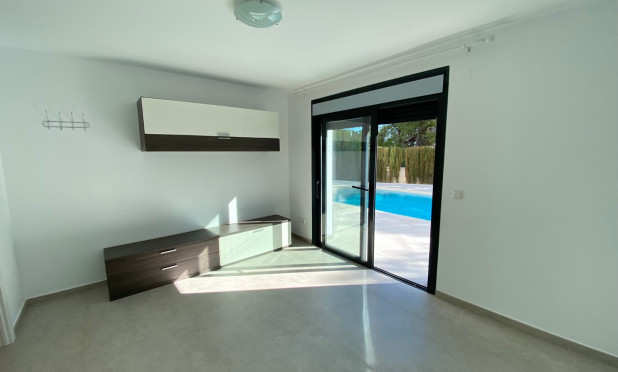 Resale - Villa - Calpe