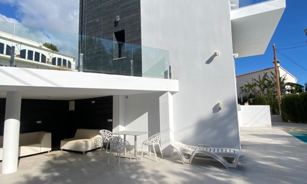 Resale - Villa - Calpe