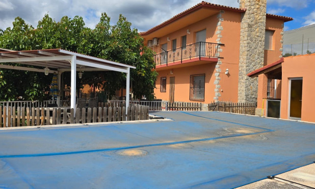 Resale - Villa - Callosa De Ensarrià