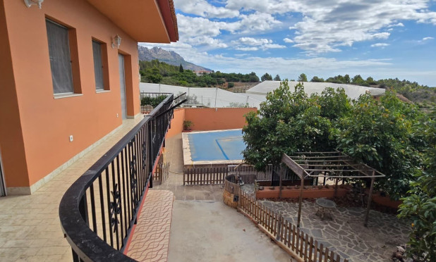Resale - Villa - Callosa De Ensarrià
