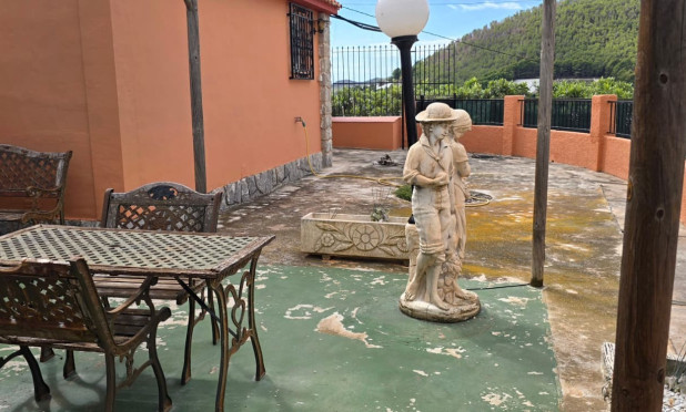 Resale - Villa - Callosa De Ensarrià