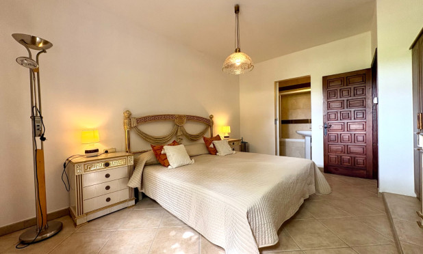 Resale - Villa - Pedreguer