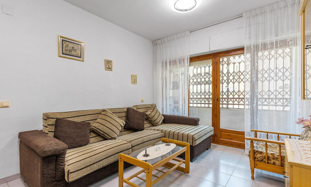 Resale - Apartment / flat - Torrevieja - Estacion de autobuses