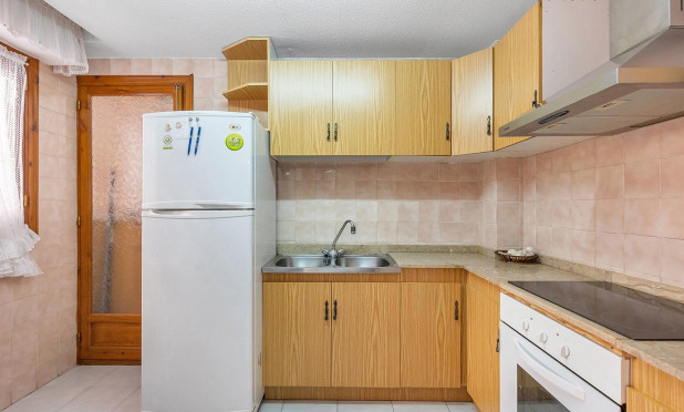 Resale - Apartment / flat - Torrevieja - Estacion de autobuses
