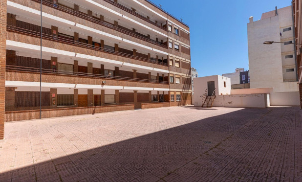 Resale - Apartment / flat - Torrevieja - Estacion de autobuses