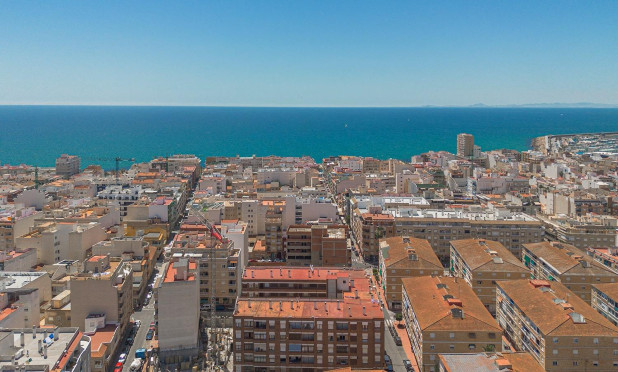 Resale - Apartment / flat - Torrevieja - Estacion de autobuses