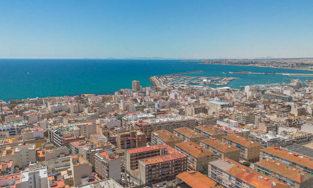 Resale - Apartment / flat - Torrevieja - Estacion de autobuses