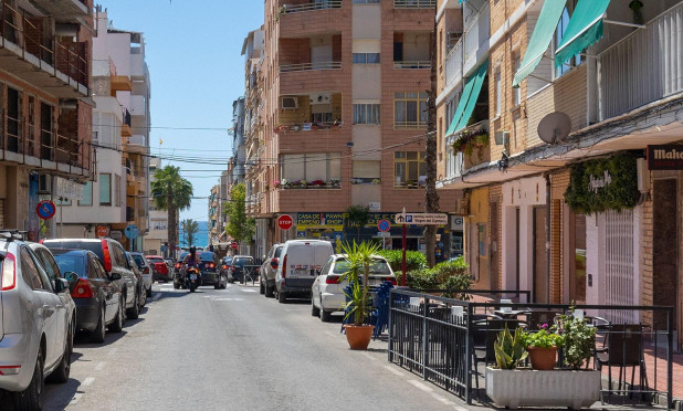 Resale - Apartment / flat - Torrevieja - Estacion de autobuses