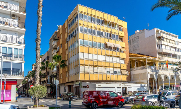 Reventa - Apartamento / piso - Torrevieja - Centro - Muelle Pesquero