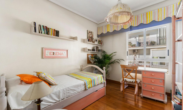 Reventa - Apartamento / piso - Torrevieja - Centro - Muelle Pesquero