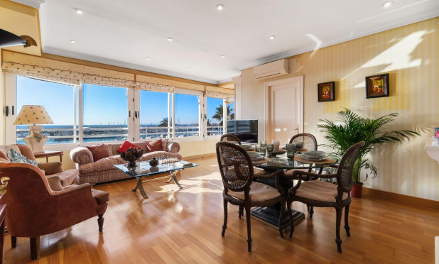 Reventa - Apartamento / piso - Torrevieja - Centro - Muelle Pesquero