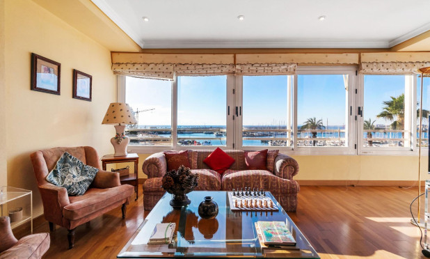 Reventa - Apartamento / piso - Torrevieja - Centro - Muelle Pesquero