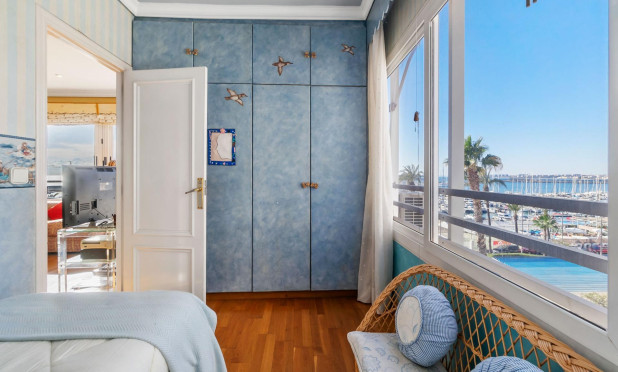 Reventa - Apartamento / piso - Torrevieja - Centro - Muelle Pesquero