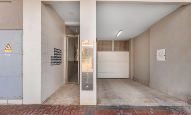 Herverkoop - Appartement / flat - Torrevieja - Los Frutales