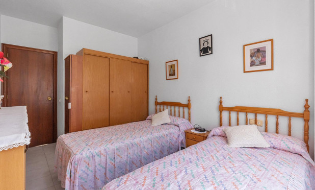 Resale - Apartment / flat - Torrevieja - Estacion de autobuses