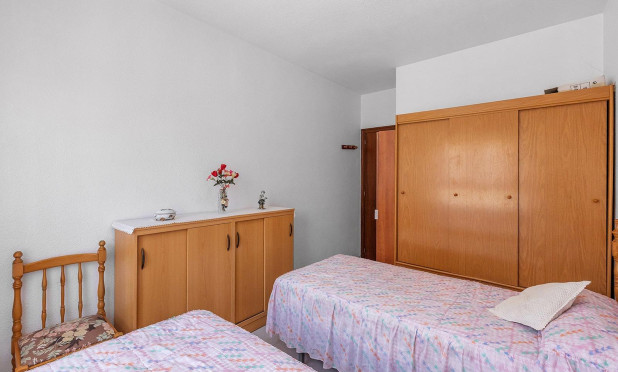 Resale - Apartment / flat - Torrevieja - Estacion de autobuses