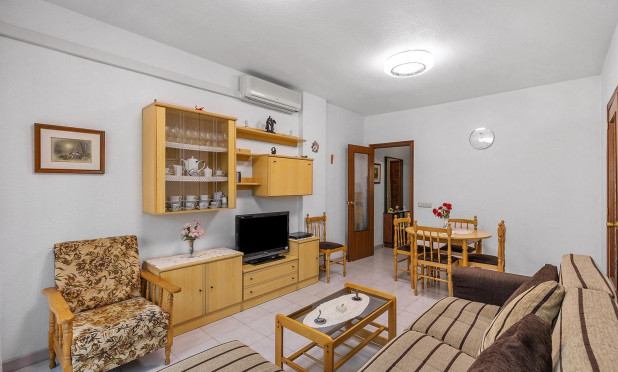 Resale - Apartment / flat - Torrevieja - Estacion de autobuses